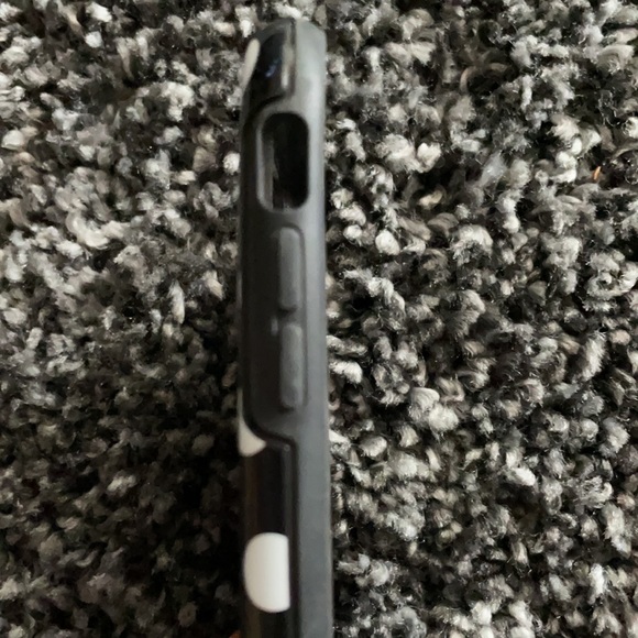 Otterbox - Picture 2 of 4